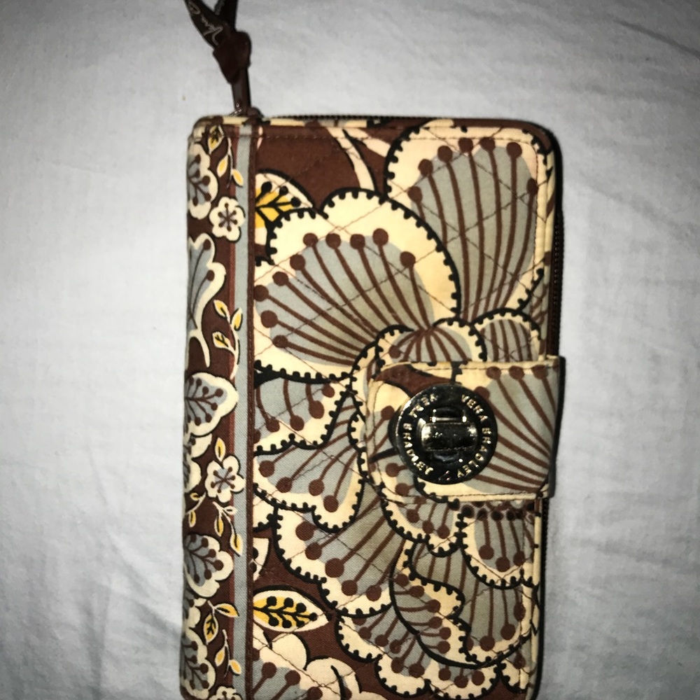 Vera Bradley All around zipper wallet